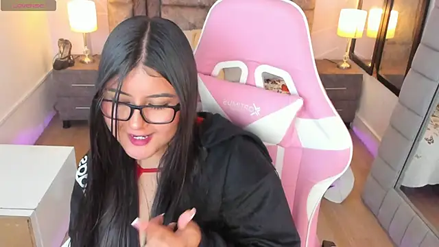 AnnaSwift  online show from January 13, 2026, 12:31 pm