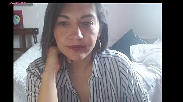 XxAntonellaxxx online show from April 28, 2026, 6:45 pm