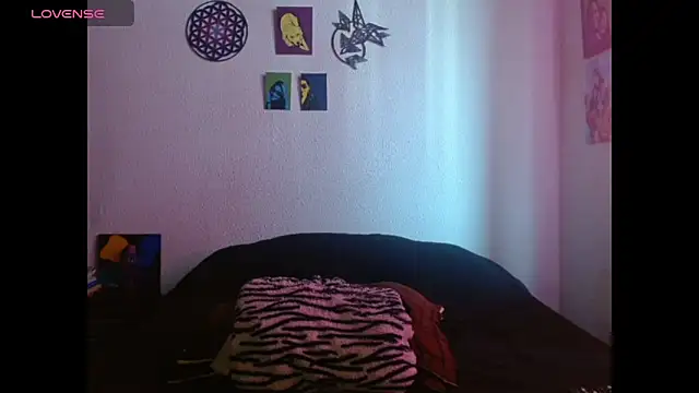 XxAntonellaxxx online show from November 6, 2025, 6:12 pm