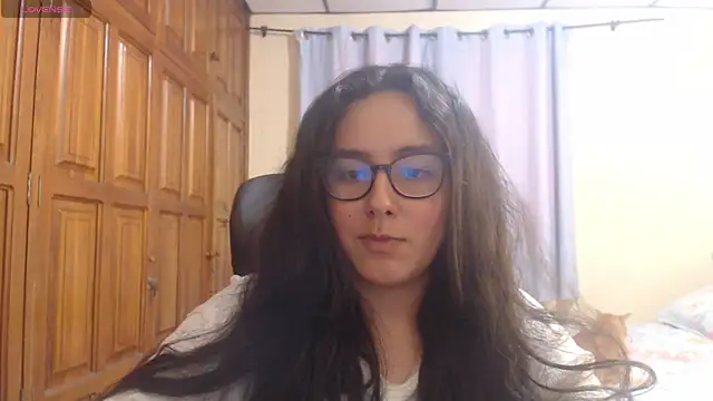 Venus cat  online show from December 20, 2025, 5:10 am