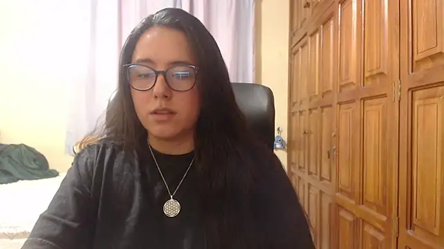 Venus cat  online show from February 8, 2026, 12:52 am