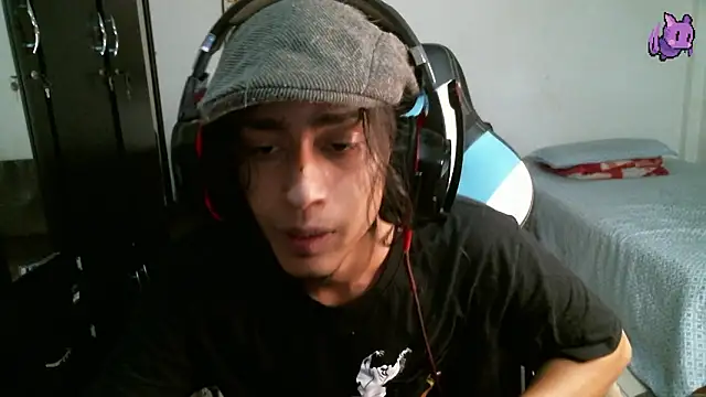 Snapshot of Dickie_Dicking chatting on February 9, 2026, 4:05 pm Dickie Dicking online show from February 9, 2026, 4:05 pm