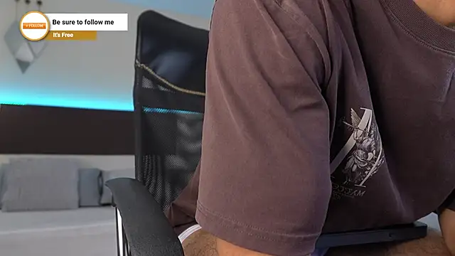 DanteeStone online show from December 15, 2025, 9:53 pm