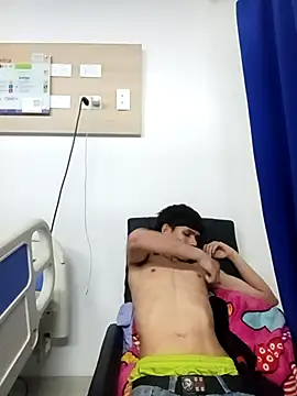 Snapshot of mazo18 chatting on February 21, 2026, 1:40 am mazo18 online show from February 21, 2026, 1:40 am