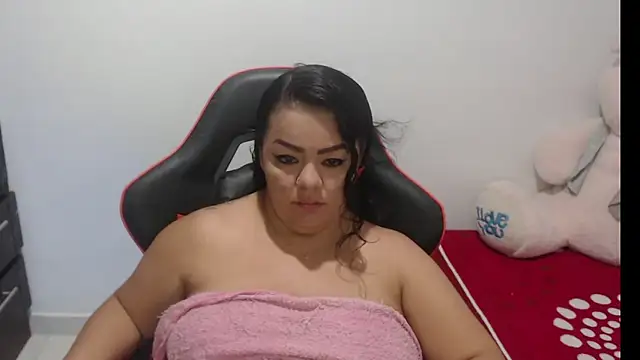 emily sexxx online show from November 2, 2025, 5:23 am