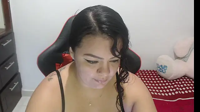 Snapshot of emily_sexxx chatting on January 17, 2026, 5:44 am emily sexxx online show from January 17, 2026, 5:44 am