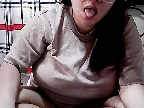 HornyPussie69 online show from March 22, 2026, 11:06 pm