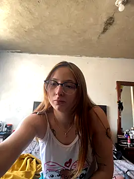 imariahot online show from October 15, 2025, 2:14 pm