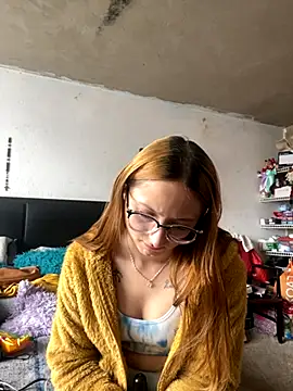 imariahot online show from October 16, 2025, 2:03 pm