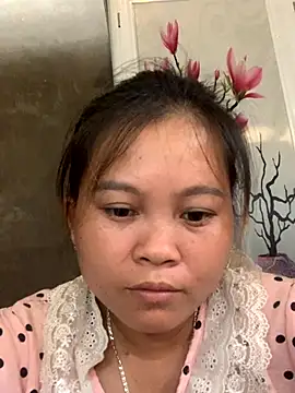 Snapshot of lan-xinh01 chatting on October 5, 2025, 7:43 am lan-xinh01 online show from October 5, 2025, 7:43 am