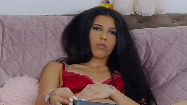 KendraSins online show from October 8, 2025, 8:27 am