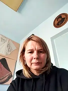 Masha412111 online show from November 28, 2025, 9:20 am