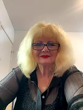 BoloshkaBlonda online show from October 24, 2025, 10:03 am