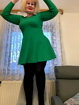 BoloshkaBlonda online show from November 23, 2025, 6:34 am