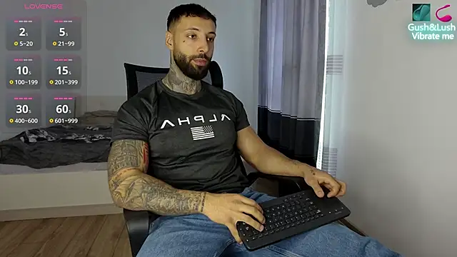 MasculineGuy99 online show from November 19, 2025, 8:47 am