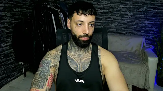 Snapshot of MasculineGuy99 chatting on May 14, 2026, 6:38 pm MasculineGuy99 online show from May 14, 2026, 6:38 pm