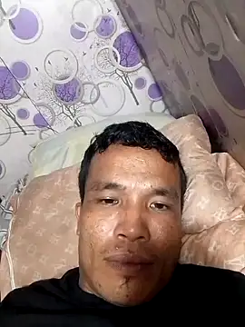 john172119 online show from October 10, 2025, 11:11 am