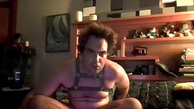 Snapshot of GymBoy83 chatting on October 15, 2025, 2:58 pm GymBoy83 online show from October 15, 2025, 2:58 pm