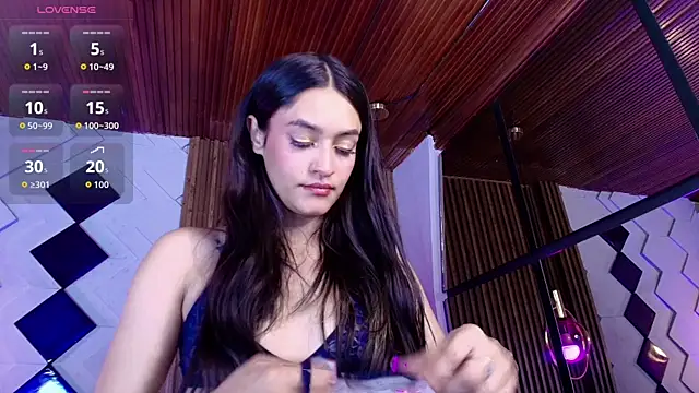 Matti sofia  online show from November 3, 2025, 7:17 pm