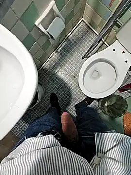 flakito1530 online show from November 18, 2025, 7:06 pm