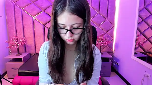 sarah sweett  online show from July 15, 2026, 12:56 pm