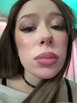 RollDolls online show from November 9, 2025, 7:23 am