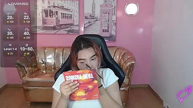 mia foster t online show from November 18, 2025, 12:52 pm