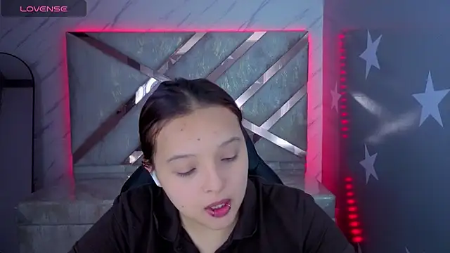 Snapshot of mia_foster_t chatting on July 19, 2026, 1:30 pm mia foster t online show from July 19, 2026, 1:30 pm