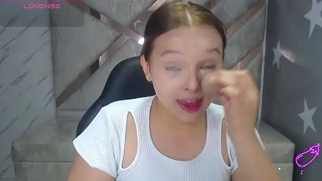 mia foster t online show from April 10, 2026, 1:07 pm