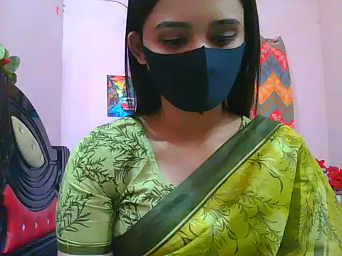 Snapshot of night_queeen7 chatting on February 1, 2026, 8:18 pm night queeen7 online show from February 1, 2026, 8:18 pm