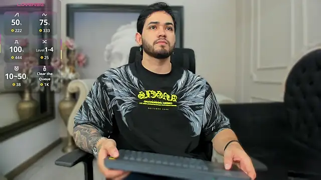 ElianKeiser online show from October 25, 2025, 12:28 pm