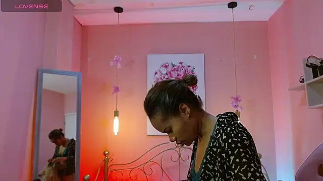 ingrid03 taffur online show from April 13, 2026, 2:43 pm