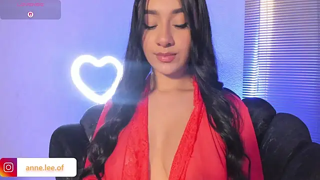 anne leee online show from November 3, 2025, 8:34 pm