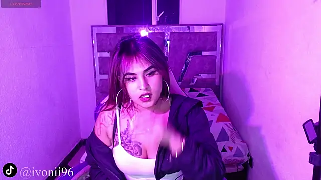 ivoni online show from November 10, 2025, 10:37 pm