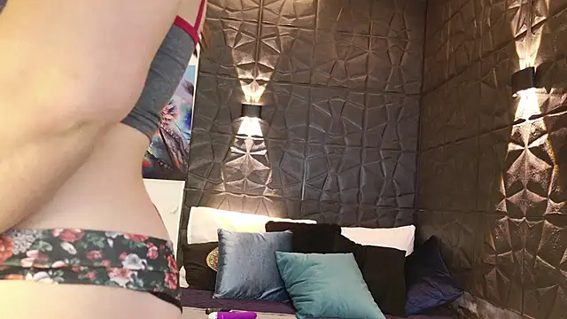 Hurrem99 online show from October 8, 2025, 8:09 pm