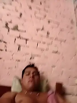 Snapshot of Alex321Flores chatting on March 26, 2026, 8:29 pm Alex321Flores online show from March 26, 2026, 8:29 pm