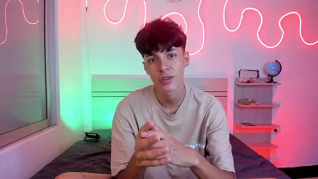 luccas ferreira online show from November 9, 2025, 7:07 pm