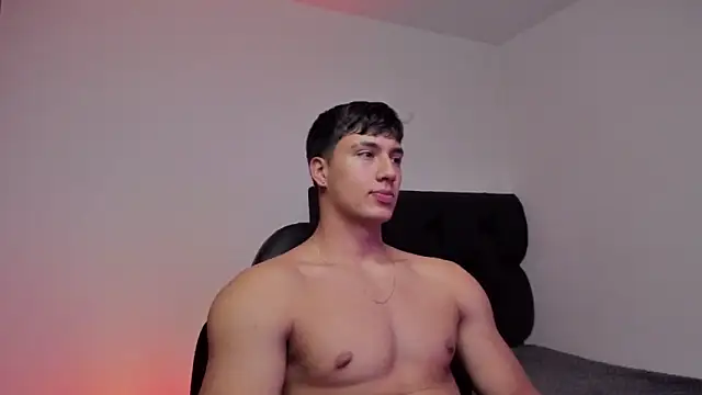 Snapshot of CHRIS_MORGAN1 chatting on October 17, 2025, 1:53 am CHRIS MORGAN1 online show from October 17, 2025, 1:53 am