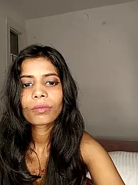 zoya your online show from October 13, 2025, 4:30 pm