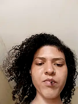 Snapshot of Larissinhamm chatting on October 12, 2025, 4:19 pm Larissinhamm online show from October 12, 2025, 4:19 pm