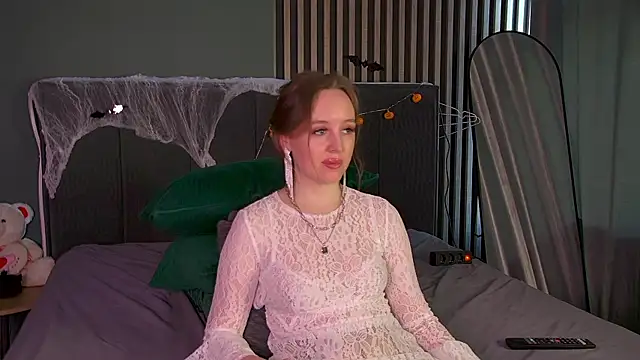 Snapshot of KathyStewart chatting on November 3, 2025, 6:18 am KathyStewart online show from November 3, 2025, 6:18 am