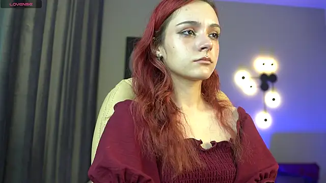 ElizabethMilller  online show from October 3, 2025, 9:38 pm