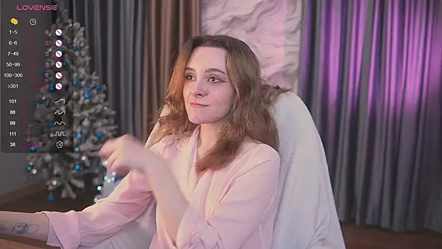 ElizabethMilller  online show from December 22, 2025, 9:37 pm