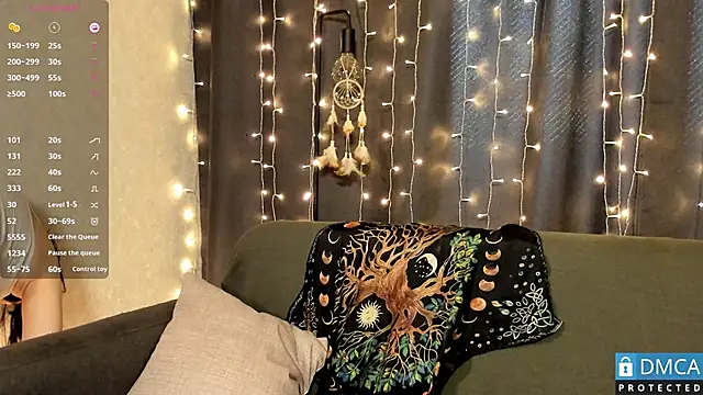 Kelly foox online show from March 31, 2026, 11:12 am