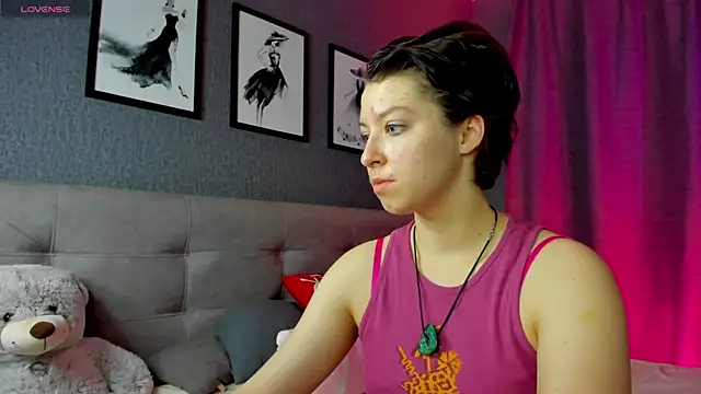 Snapshot of Sara_Frayer chatting on January 19, 2026, 1:09 am Sara Frayer online show from January 19, 2026, 1:09 am