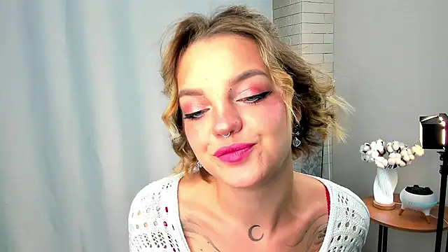 Snapshot of FeliceSpigner chatting on October 6, 2025, 3:13 pm FeliceSpigner online show from October 6, 2025, 3:13 pm