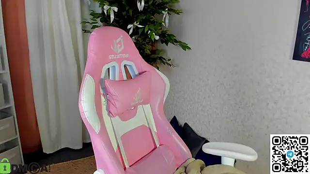 L1na Reeds online show from January 13, 2026, 1:09 am