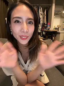 Snapshot of rena_rena_rena chatting on October 2, 2025, 3:15 pm rena rena rena online show from October 2, 2025, 3:15 pm