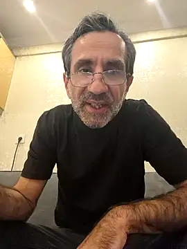 Snapshot of hakannazli chatting on October 2, 2025, 4:21 pm hakannazli online show from October 2, 2025, 4:21 pm