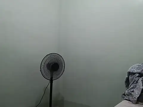 TeaseNPlease 13 online show from October 25, 2025, 2:07 pm